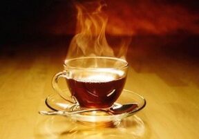 Мирисно пиће на бази чаја, меда и вотке за јачање мушке моћи